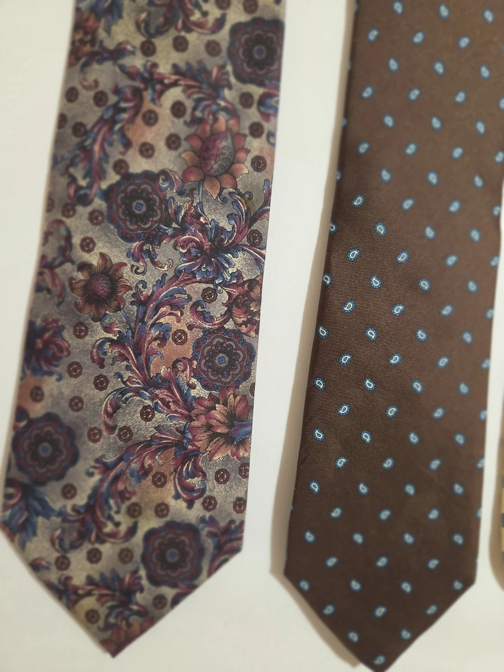 Lot of 4 Vtg Silk Ties Bill Blass, Windsor Hand Made, Kuppenheimer Italian Silk